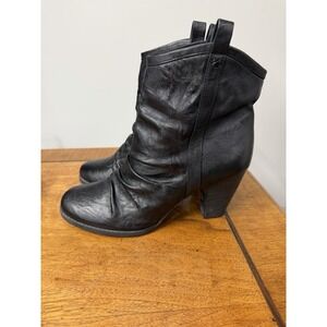 Indigo by Clarks Women's 9 M Black Leather Heel Ankle Cowboy Boot Bootie Slouch